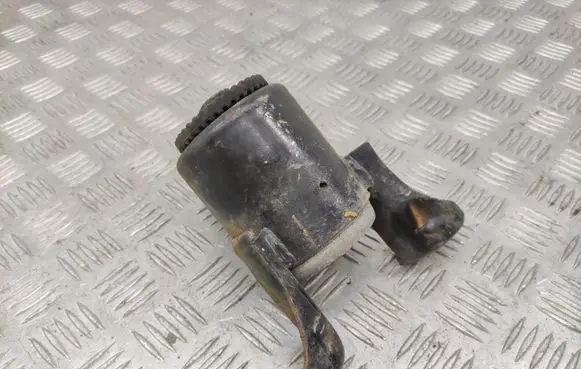 Ford Fiesta Engine mount bracket G2023054 8V516F012AH