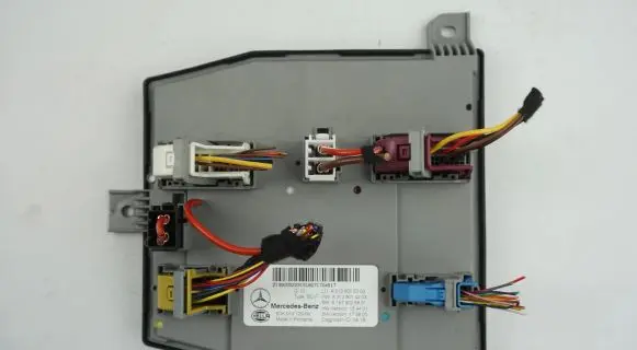Mercedes-Benz E W238 SAM control unit A2139005223 A2139014203 A1679025801