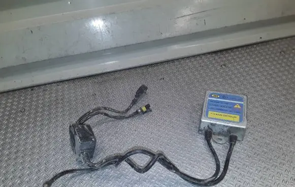 BMW 7 E65 E66 Xenon control unit/module 10R022371