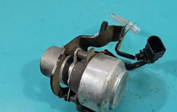 Skoda Octavia Mk3 (5E) Vacuum pump 5Q0612181 IMPRK1567546