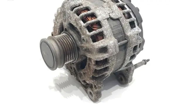Volkswagen Golf VII Generator/alternator 04E903023J
