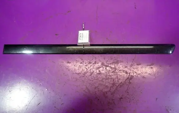 Audi A4 S4 B7 8E 8H Front door trim (molding) 