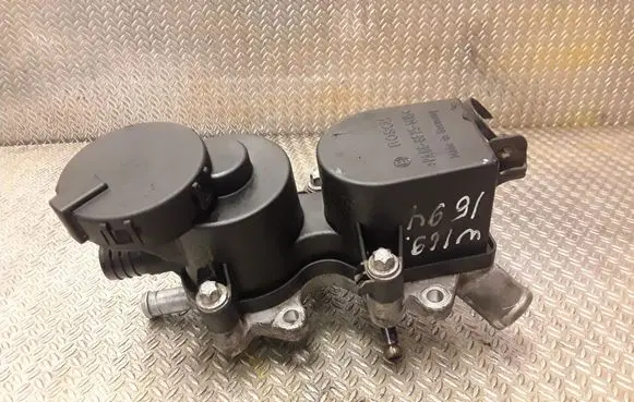 Mercedes-Benz A W169 Oil breather separator A6400101162