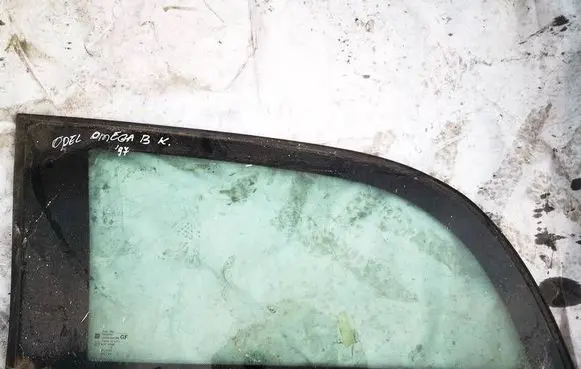 Opel Omega B1 Rear side window as2
