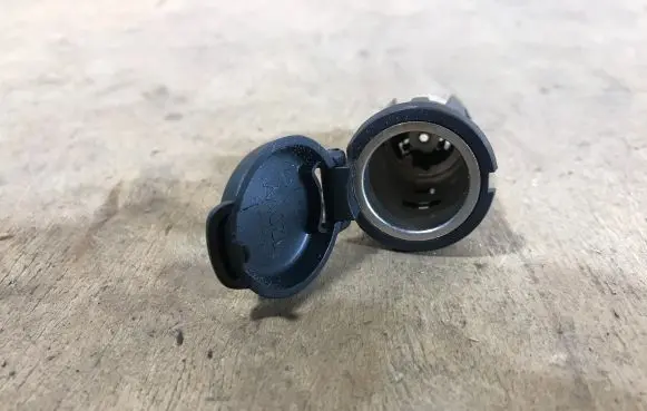 Peugeot 508 12 V Socket (front) 9666105377 966610537700