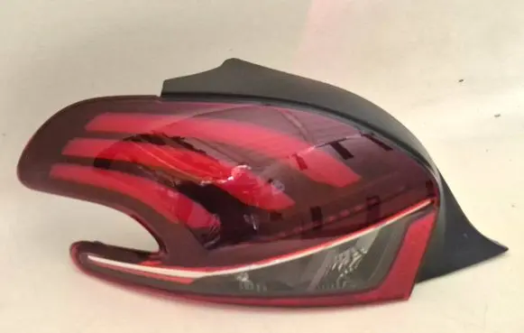 Peugeot 208 I Rear/tail lights 9810343080