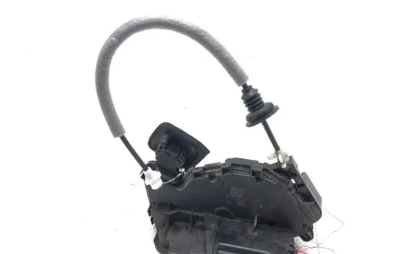 Skoda Fabia Mk3 (NJ) Front door lock 5TB837016