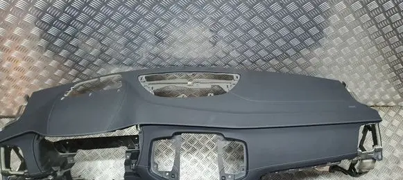 Volvo XC90 Dashboard S26371677 31393593 31363702
