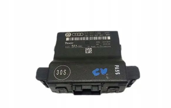 Audi A3 S3 8P Gateway control module 1K0907530G