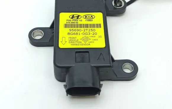 Hyundai i40 ESP acceleration yaw rate sensor 956902T250 BG6810G320 01059902