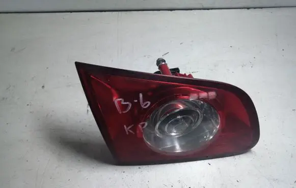 Volkswagen PASSAT B6 Tailgate rear/tail lights