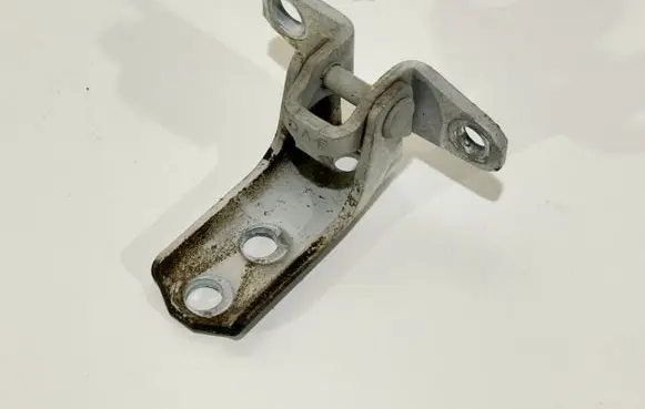 Mitsubishi Outlander Front door upper hinge