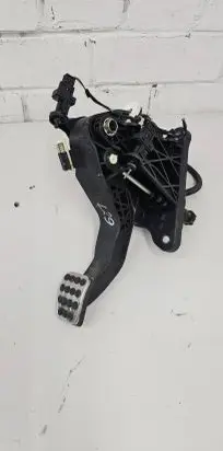 Mercedes-Benz B W246 W242 Clutch pedal A2462900412