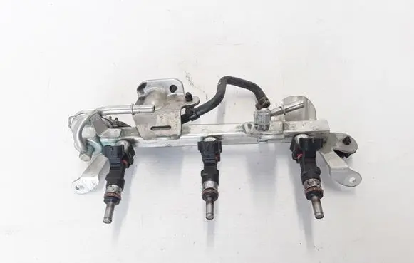 Dacia Sandero Fuel main line pipe