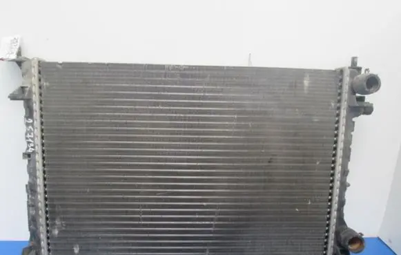 Renault Laguna I Coolant radiator