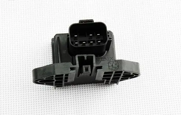 Ford Focus C-MAX Fuel pump relay AU5A-9D370-FA