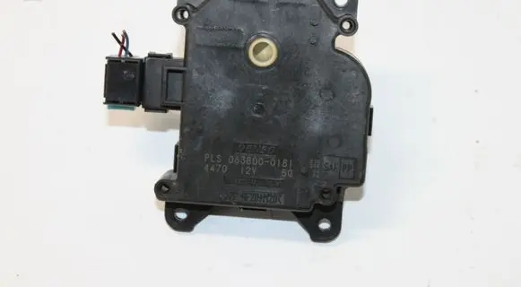 Toyota Prius (XW30) Air flap motor/actuator 0638000181