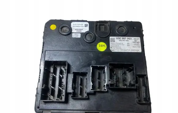 Audi A4 S4 B8 8K Comfort/convenience module 85E907063