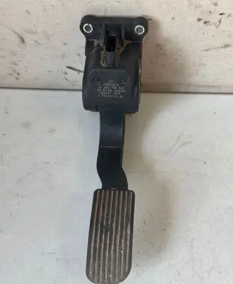 Mercedes-Benz Vito Viano W639 Accelerator throttle pedal A9063000404 0280755023 ZGS009Q011