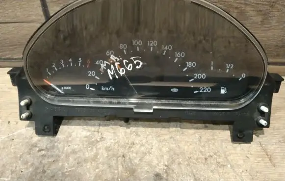 Mercedes-Benz A W168 Speedometer (instrument cluster) A1685404011