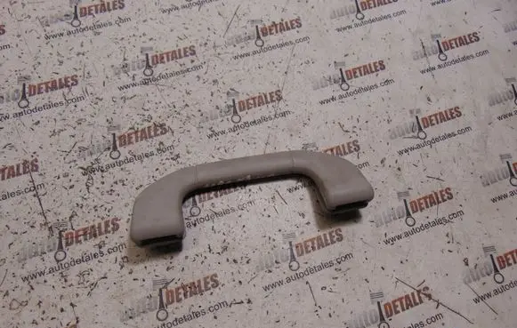 Mercedes-Benz C W204 Front interior roof grab handle A2048100051