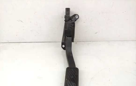 Ford Fiesta Accelerator throttle pedal 8V219F8834AA