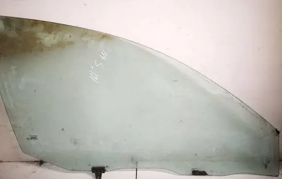 Nissan Primera Front door window glass four-door as2
