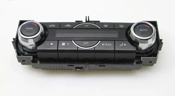 Mazda 3 II Air conditioner control unit module B45D61190B