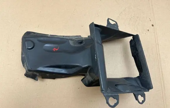 Audi A6 Allroad C6 Intercooler air channel guide 4F0145333H