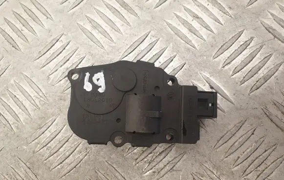 Porsche Cayenne (92A) Intake manifold valve actuator/motor 52424892 EFB340
