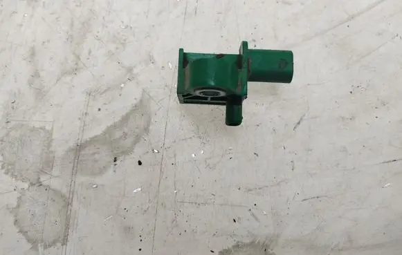 Volkswagen Golf VI Airbag deployment crash/impact sensor 5K0959351