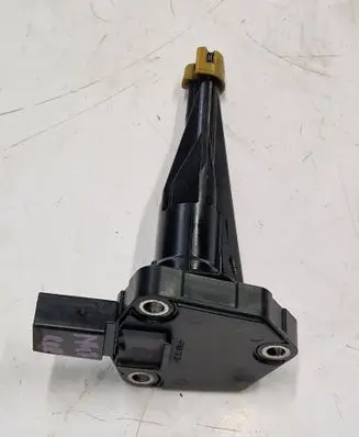 BMW 5 F10 F11 Oil level sensor 8608781