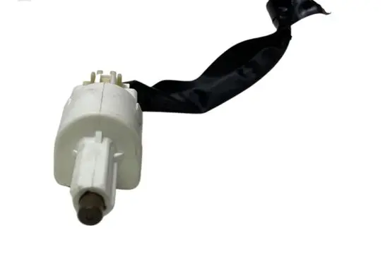 Toyota RAV 4 (XA40) Brake pedal sensor switch