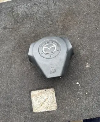 Mazda 3 I Steering wheel airbag 
