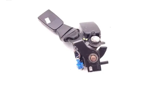 Middle seatbelt (rear)