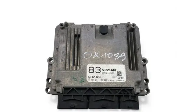 Nissan Qashqai Engine control unit/module ECU 237104EB0D 0281031100