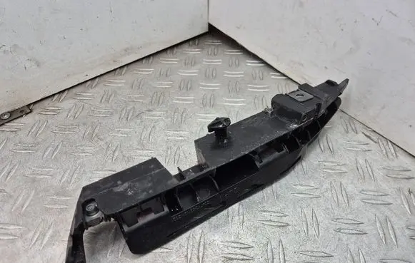 Peugeot 3008 I Front bumper mounting bracket 9684021080 9684022080