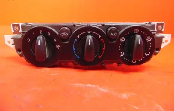Ford Focus Climate control unit 7M5T19980AA