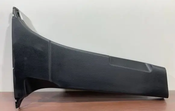 Subaru Forester SK (B) pillar trim (bottom)