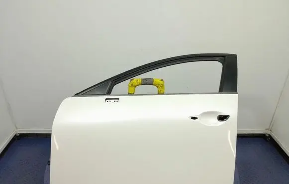 Alfa Romeo 33 Front door 