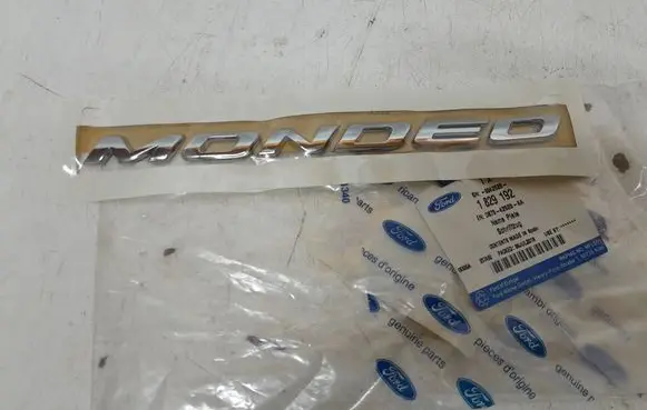 Ford Mondeo MK V Manufacturers badge/model letters 18291921 DS7342528BA