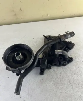 Subaru Outback Oil filter mounting bracket