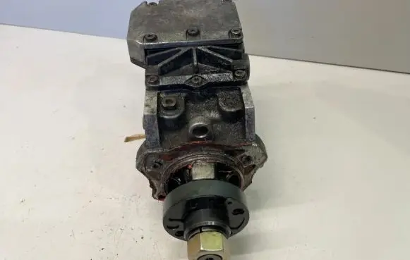 Opel Zafira A Fuel injection high pressure pump 0470504011