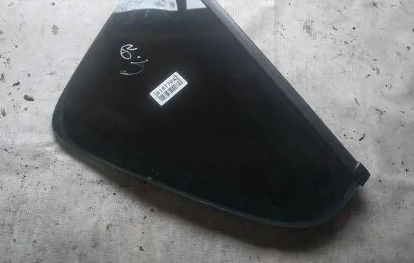 Rear side window