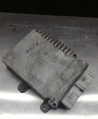 Chrysler Voyager Engine control unit/module 04745860 64490