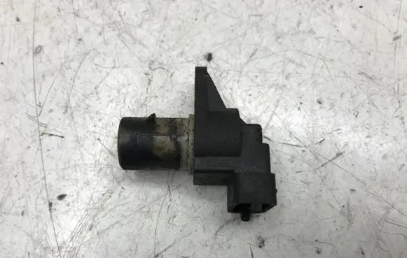 Mercedes-Benz C W203 Camshaft speed sensor 0031539728