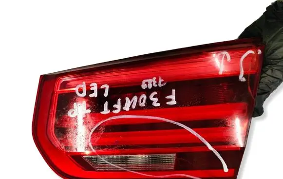 BMW 3 F30 F35 F31 Tailgate rear/tail lights 8736912