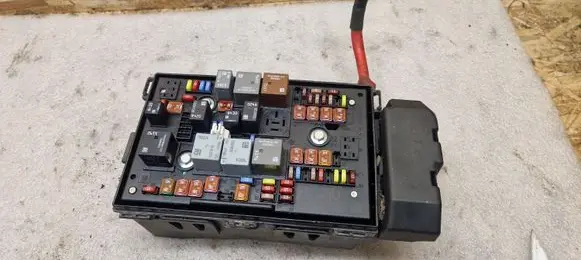Opel Zafira C Fuse box set 13343764 1110185AA 2016000000000
