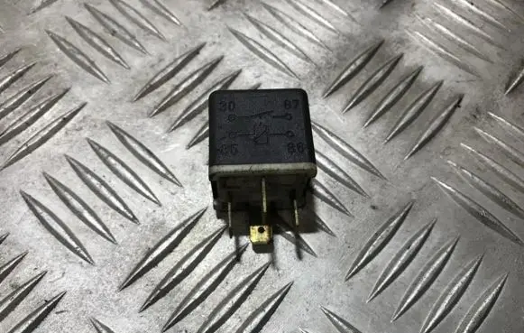 Jaguar XJ X40 Other relay 4ra00351033 4ra003510-33