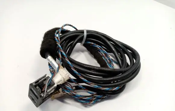 BMW 4 F32 F33 USB socket connector 9229246 84109229246 84109229244